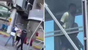 بالفيديو.. لحظة اعتقال اللاعب الجزائري يوسف البلايلي في مطار باريس بعد شجار على متن الطائرة