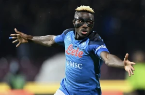 الهلال يقدم عرضه الأخير للتعاقد مع أوسيمين ويترقّب رد نابولي