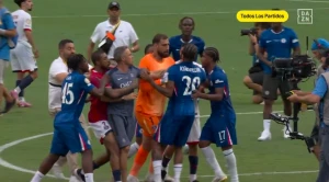بالفيديو.. لحظة اعتداء لويس إنريكي على جواو بيدرو عقب خسارة باريس في نهائي مونديال الأندية