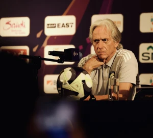 «الجماهير ستدعم النصر».. بالفيديو.. جيسوس يشعل أجواء نهائي السوبر السعودي