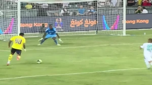 بالفيديو.. ويسلي يهدر هدفًا محققًا للنصر أمام الأهلي في نهائي السوبر