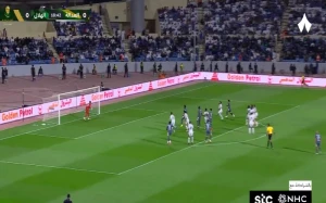 شاهد.. الحكم يلغي هدف الهلال الأول أمام العدالة بعد العودة لتقنية الفيديو