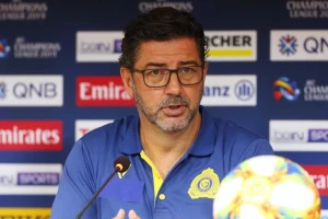 فيتوريا: أحمد الله على ذهابي للسعودية لتدريب النصر.. ويكشف السبب!