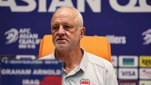 «نحن نضحك».. تعليق جراهام أرنولد مدرب العراق حول مواجهة المنتخب السعودي