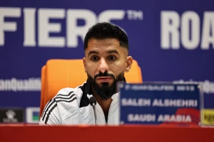 بالفيديو.. اللعب بفرصتين ضد العراق مريح أم يضغط السعودية؟.. صالح الشهري يُجيب