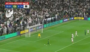 بالفيديو.. سالم الدوسري يهدر فرصة هدف محقق للمنتخب السعودي أمام العراق