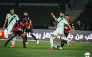 بالفيديو: التعادل الإيجابي" 1-1" يحسم مواجهة الأهلي والرياض في الدوري