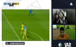 بالفيديو.. لحظة طرد لاعب نيوم "رودريغيز" أمام النصر