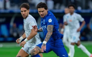 بالفيديو: الهلال يفوز على الفتح بهدفين في الوقت القاتل