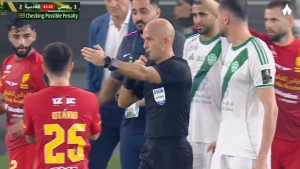 خبير تحكيمي يوضح صحة ركلة جزاء القادسية أمام الأهلي