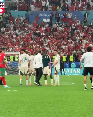 بالفيديو.. رينارد يظهر غضبه ضد عبدالإله العمري وعبدالله الحمدان عقب الهزيمة أمام المغرب