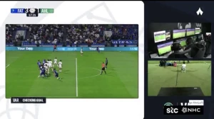 خبير تحكيمي يحسم الجدل بشأن إلغاء هدف الفتح أمام الأهلي