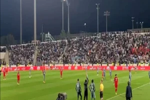 بالفيديو.. ماذا فعلت جماهير  الهلال مع عبدالله الحمدان بسبب مفاوضات النصر؟