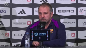 هانزي فليك يرد على موقف برشلونة من التعاقد مع كانسيلو محترف الهلال