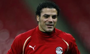 القبض على عمرو زكي في مطار القاهرة ومنعه من السفر.. ما السبب؟