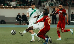 بالفيديو: الأهلي يهزم ضمك بهدف كيسيه ويعتلي الصدارة مؤقتًا