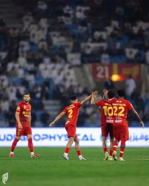 بالفيديو.. القادسية يخطف فوزًا مثيرًا أمام الأهلي في الدوري