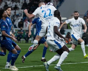 بالفيديو..الهلال يفوز على الفتح بهدف دون رد في الدوري