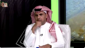 " الدبيخي" يطرح سؤالا على صورة من مباراة الهلال و الفتح
