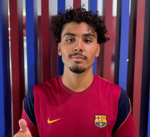 برشلونة يعلن التعاقد مع المغربي مهدي الميموني