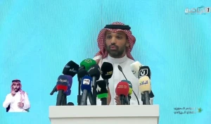 بالفيديو.. عمر بترجي: الوضع المالي للأندية معلومات حساسة.. وهذه آلية التسجيل رغم وجود الديون