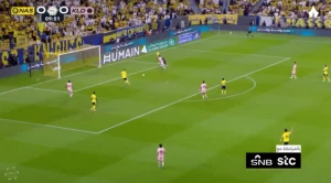 بالفيديو..الحكم يلغي هدفًا لكريستيانو رونالدو أمام الخلود بداعي التسلل main