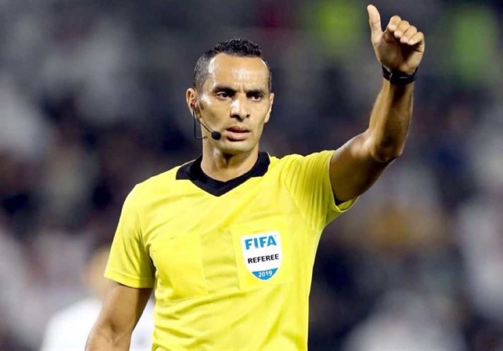 حكم جزائري يُديرمباراة النصر والهلال بكأس الملك !