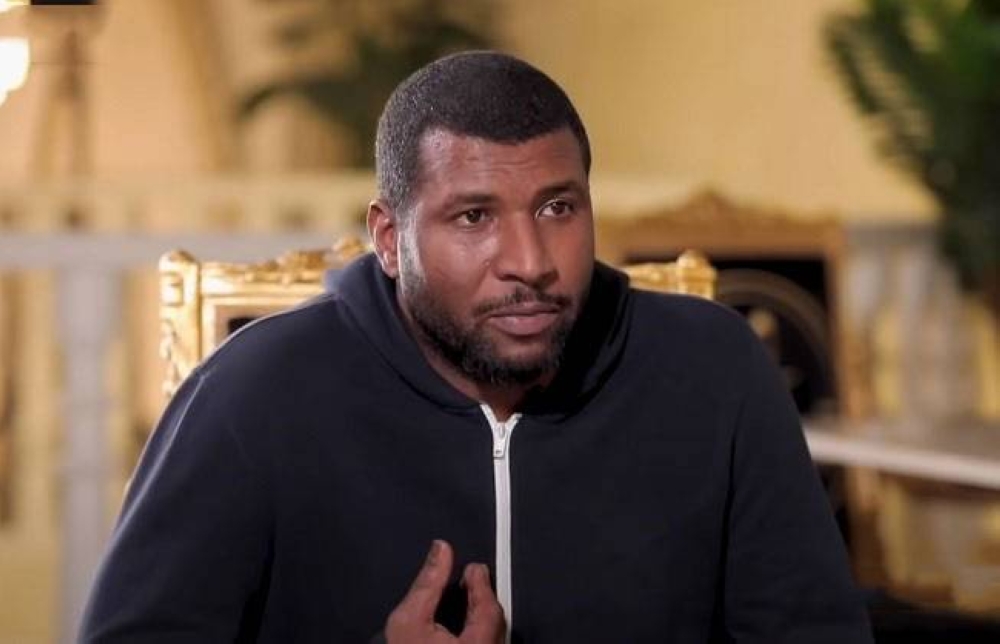 شاهد .. "خالد عزيز" يكشف عن السبب الحقيقي وراء رحيله عن الهلال في 2011