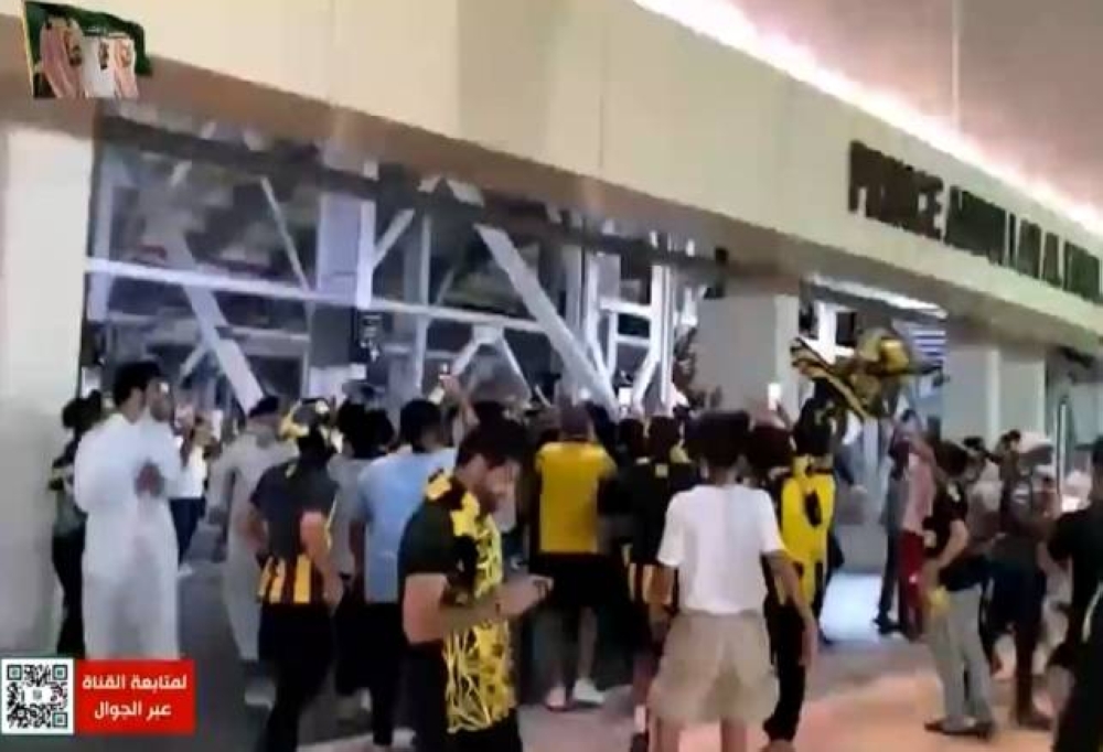 شاهد.. جماهير الاتحاد تحتفل بالفوز على الأهلي في ديربي جدة.. بهتاف: «هاتوا الهلالي» !