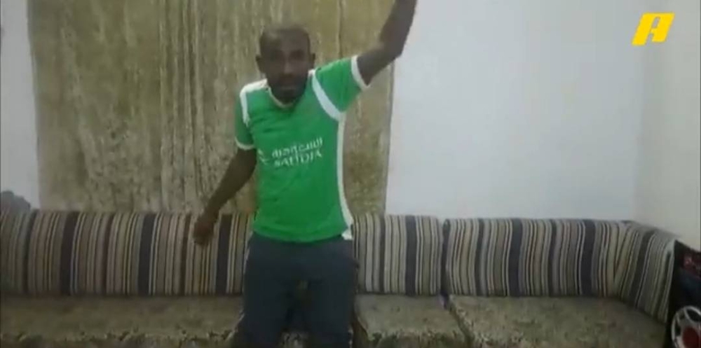 شاهد.. مشجع أهلاوي: ‎الاتحاد يمشي بالدوري كدا كدا.. والأهلي يمشي كدا كدا للخلف!