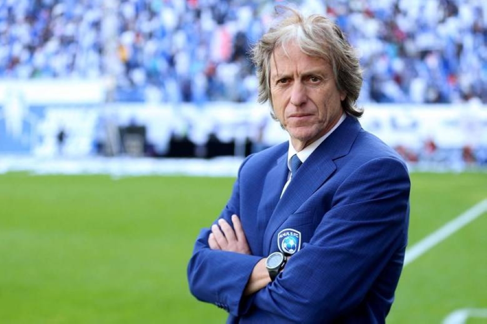 أنباء عن توقيع  المدرب "جيسوس " مع النصر مقابل  مبلغ خرافي