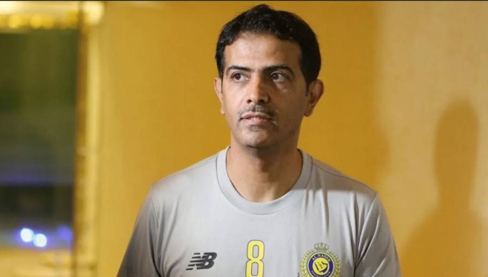 رد  الهريفي على مشجع هلالي قال له : "ادرس واجتهد وخلك مثل نجوم الهلال واترك عنك الصياح" !