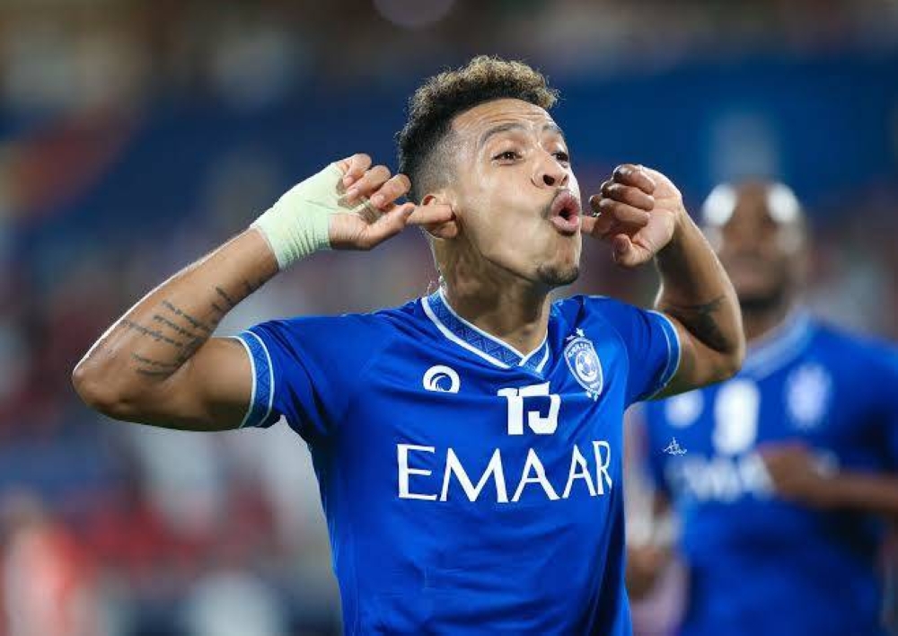 إعلامي يكشف مفاجأة بشأن مستوى اللاعب بيريرا مع الهلال بعد متابعة ملخصات له مع ناديه السابق