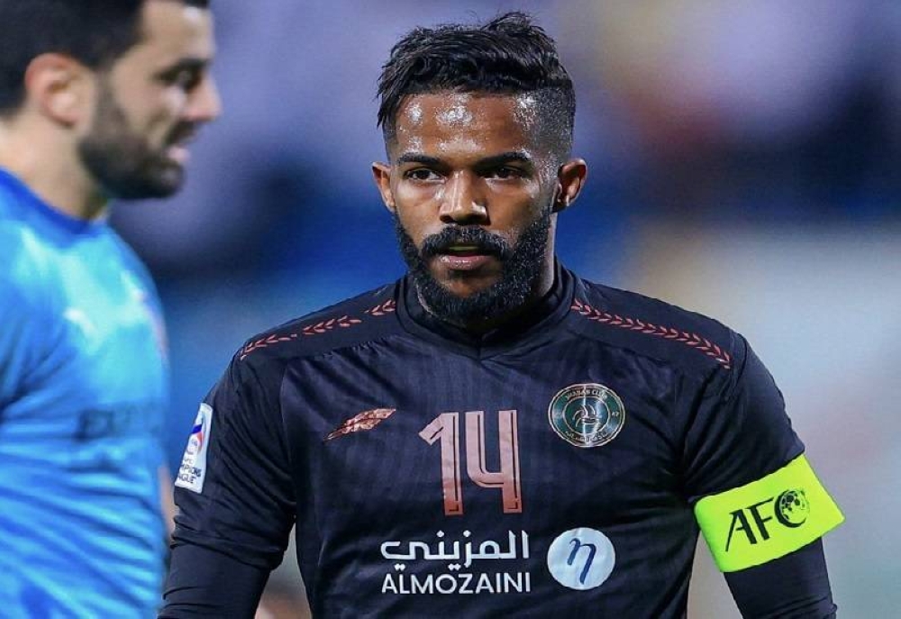 "محترف الشباب" ينشر صورة لنواف العابد .. ويعلق : يا ربي حزين جدا!