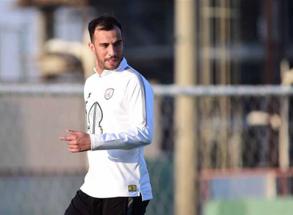 أول رد من "جمال بلعمري" عقب أزمته مع نادي الشباب!