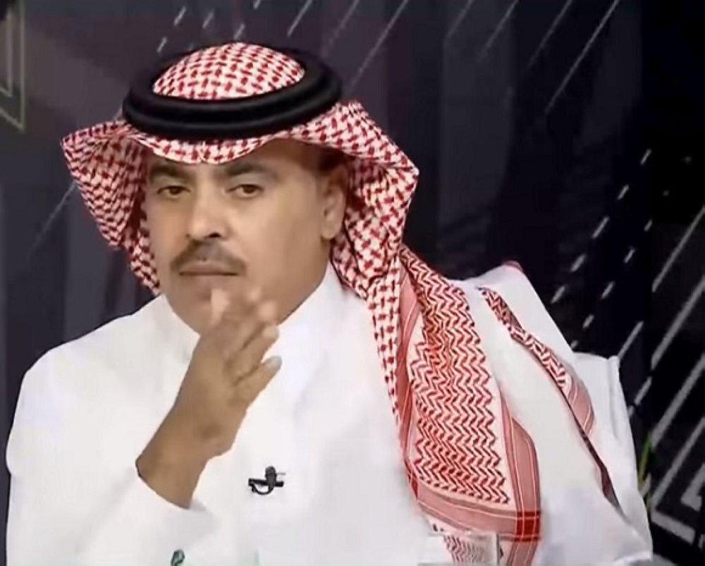 "هههههههه".. الجماز يعلق على تغريدتين لحساب الأهلي والنصر بعد تتويج الأخضر ببطولة كأس آسيا