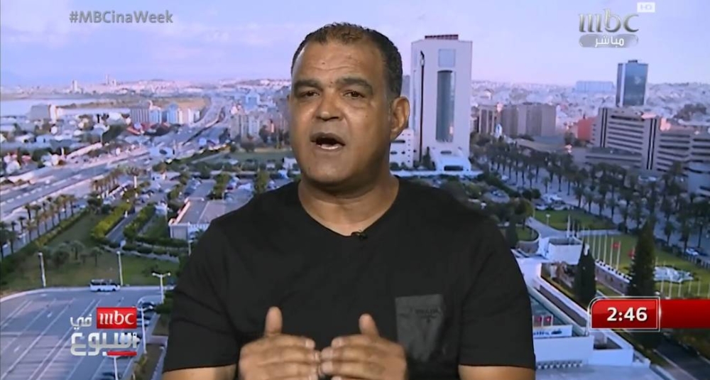 بالفيديو .. خالد بدرة لماجد النفيعي: "عيب" تمرمط النادي ‎الأهلي.. 12 من جمهور الملكي بيموتوا !