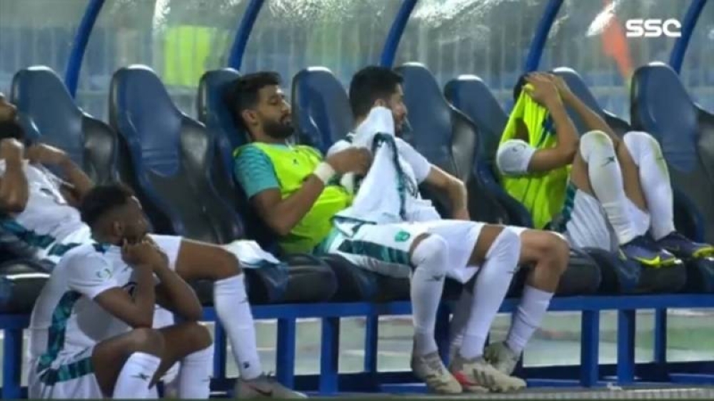 الكشف عن المدرب الذي يفاوضه الأهلي لقيادة الفريق في الدرجة الأولى !