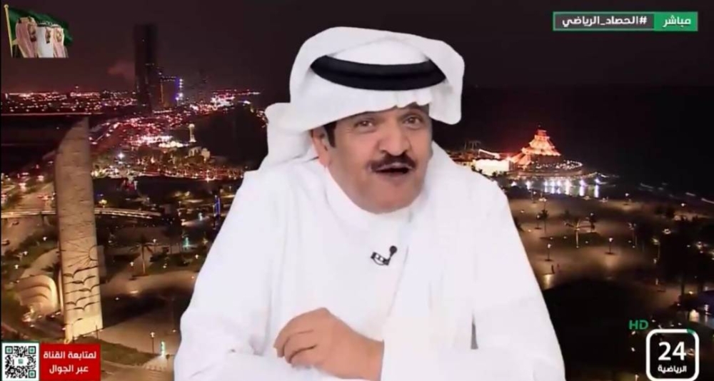 اللي ما يرضى بالحمى يرضى بالنفاضة.. شاهد: جستنيه يعلق على وضع حارس الشباب فواز القرني بعد مجئ "كيم"