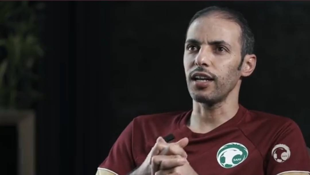 شاهد.. الحكم تركي الخضير يكشف مفاجأة بعد العودة من رحلة العلاج !