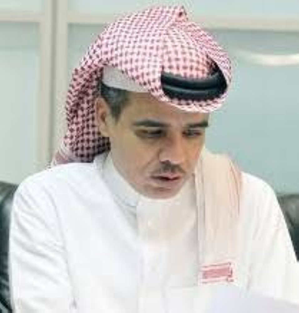 "الثقيل" يثير الجدل بشأن فريق وقع مع مدرب "عالمي"  واكتشفوا أنه بذيء اللسان