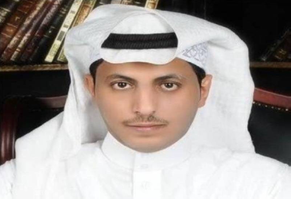 "الروقي" ينشر صورة لـ"محمد أبو جبل" .. ويعلق : "السيل قادم"!