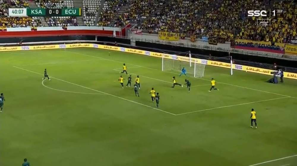 شاهد.. البريكان يهدر فرصة التقدم للمنتخب السعودي أمام الإكوادور !