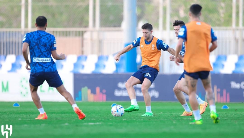 الهلال يكشف عن غيابات مباراة القادسية الكويتي في بيان رسمي !