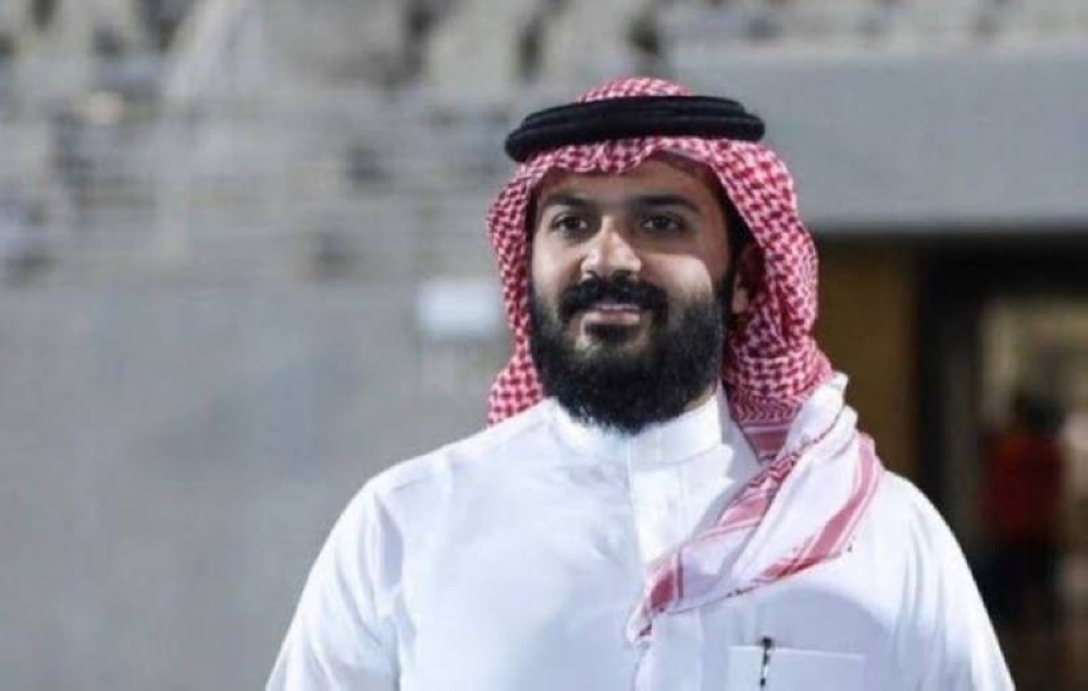 "في ظل الإغراءات المالية".. الحائلي يعلق بعد تجديد عقد لاعب الاتحاد "عبدالرحمن العبود"