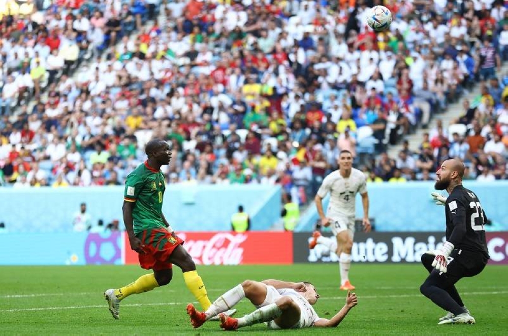 بالفيديو .. "فنسنت أبو بكر" يقود الكاميرون للتعادل أمام صربيا بثلاثية في كأس العالم 2022!