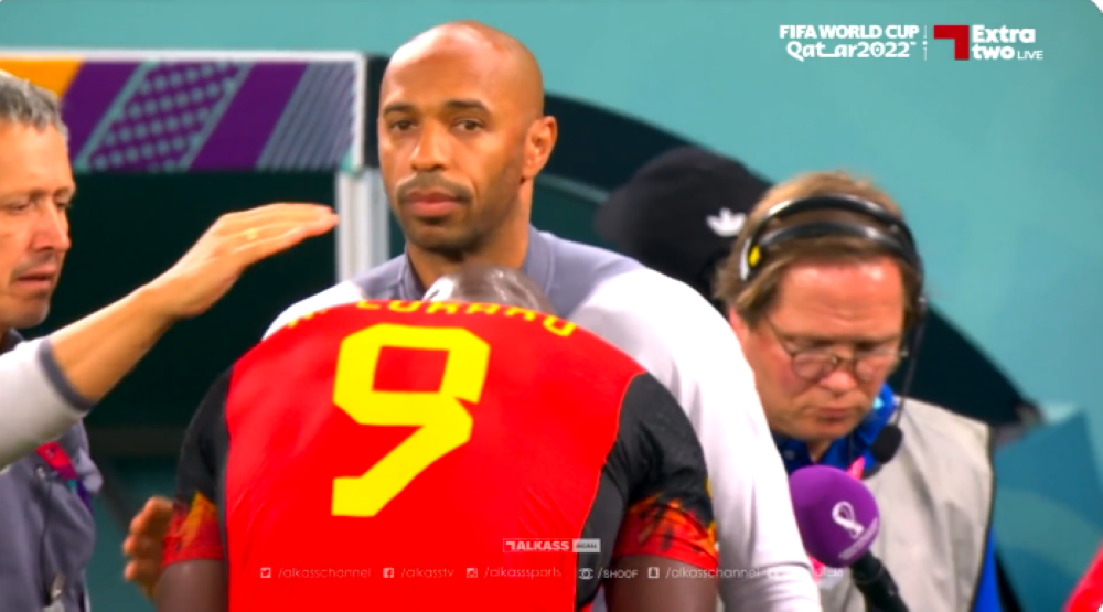شاهد.. لوكاكو يجهش بالبكاء بعد وداع بلجيكا لكأس العالم