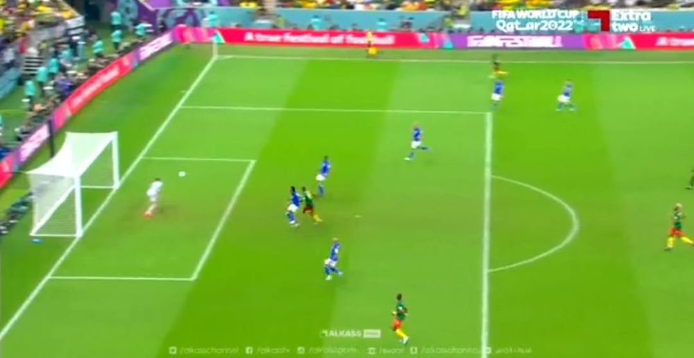 شاهد فينسنت أبوبكر يسجل في مرمى البرازيل ويتعرض للطرد في نفس التوقيت