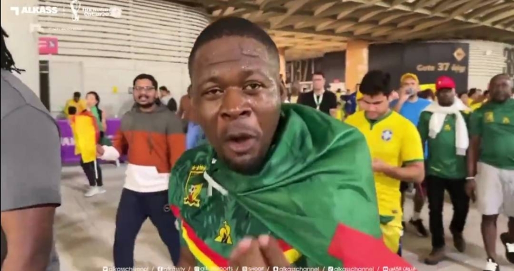 على الطريقة السعودية.. شاهد: مشجع كاميروني بعد فوز منتخب بلاده على البرازيل: "وين نيمار"؟