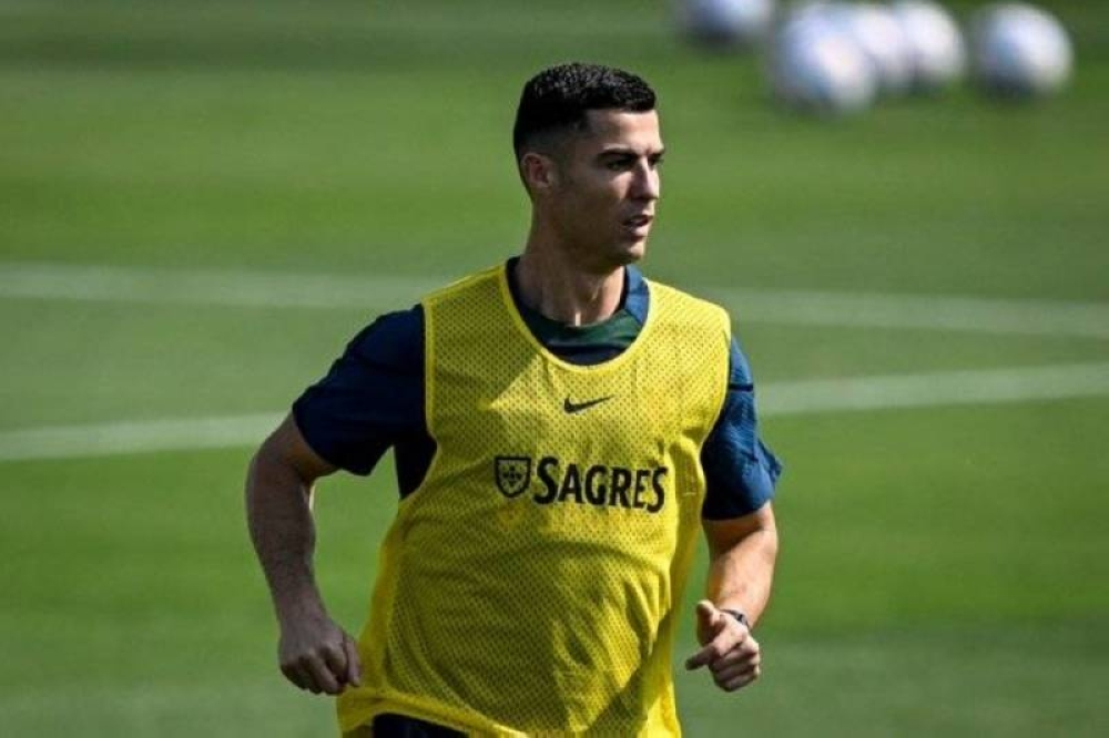 الصحفي المقرب من "رونالدو" يكشف حقيقة انتقاله إلى نادي النصر 